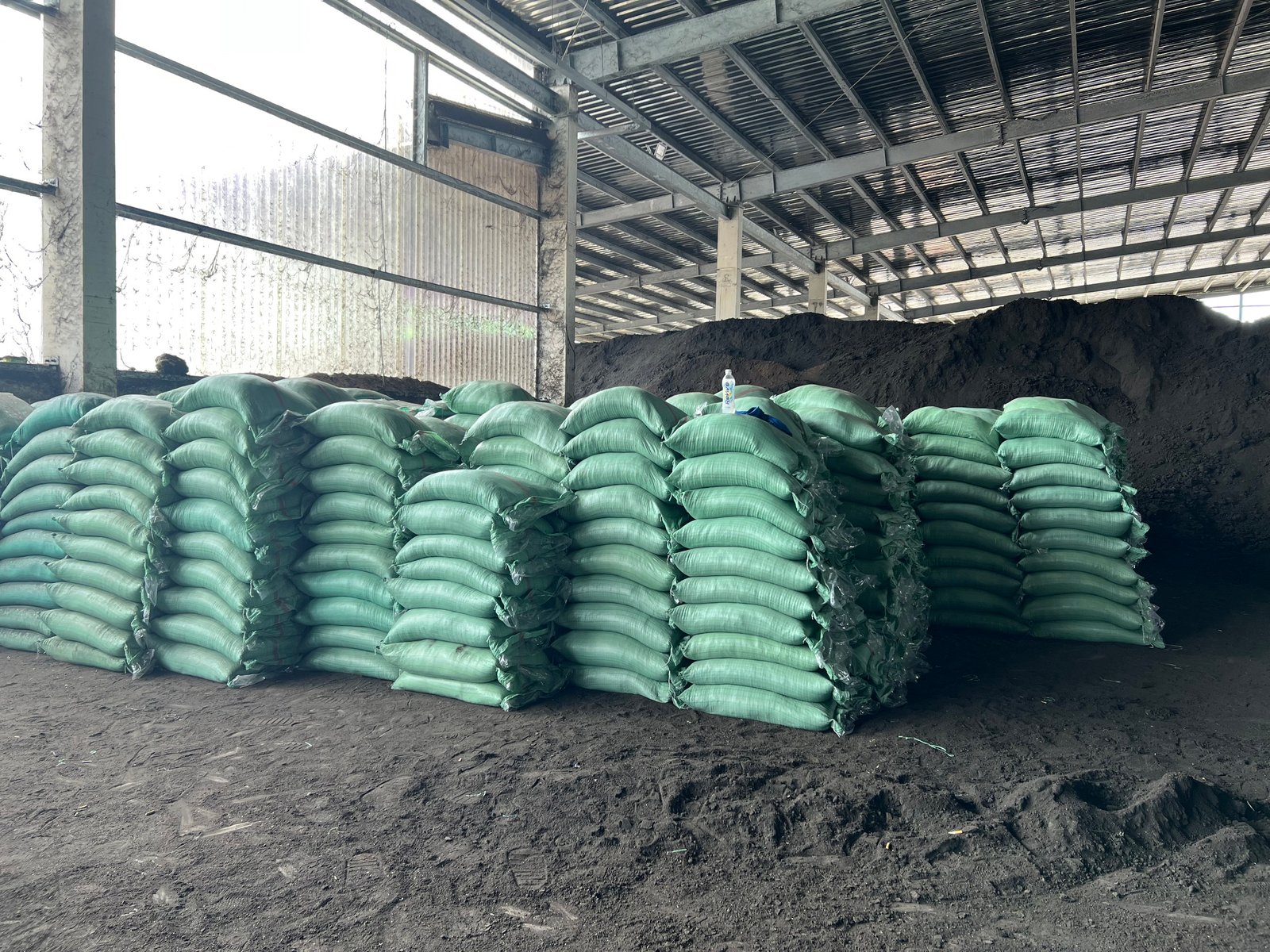 packed-organic-fertilizer